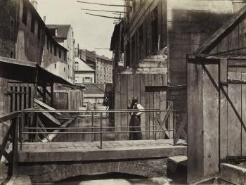 Faites estimer vos photographies anciennes. Expertise gratuite et confidentielle par Artexpertise Paris, spécialiste reconnue du marché de la photographie.